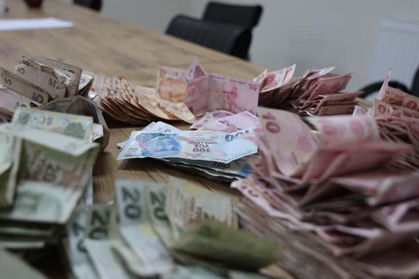 Elazığ'da dilencinin bir günlük kazancı şok etti! Yıla vurulduğunda servet yapıyor