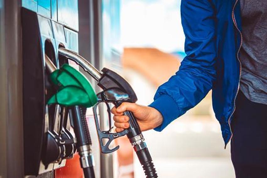Petrolde sert kayıp gözler akaryakıtta! İndirim gelir mi?
