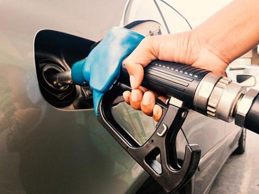 Petrolde sert kayıp gözler akaryakıtta! İndirim gelir mi?