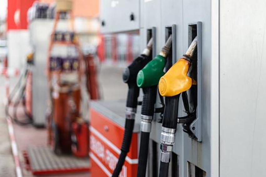 Petrolde sert kayıp gözler akaryakıtta! İndirim gelir mi?