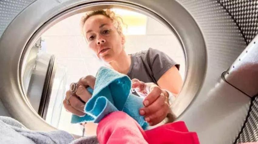 Makinenin ömründen 5 yıl yiyen hata; Birlikte yıkandıklarında kirleri arınmıyor