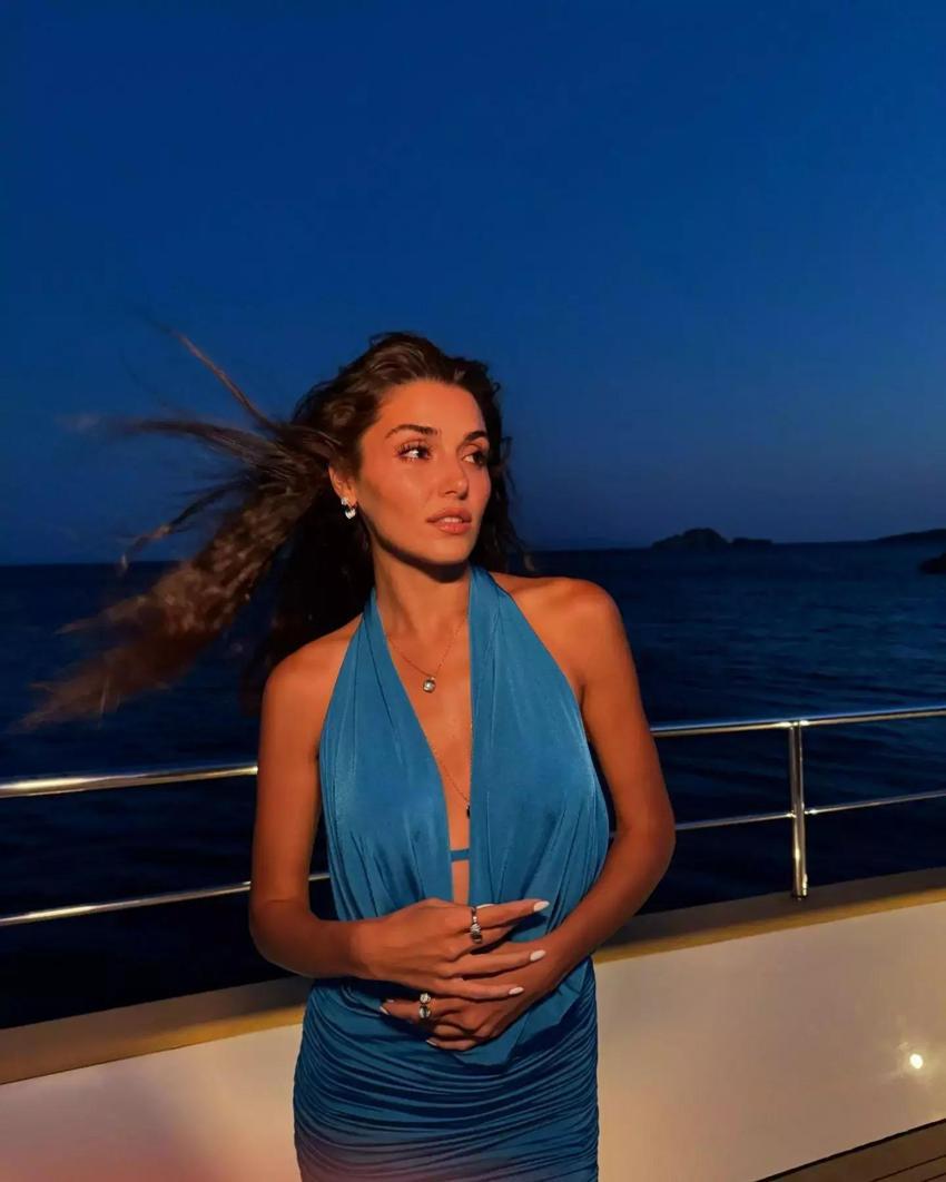 Hakan Sabancı'dan Hande Erçel paylaşımı! Arzu Sabancı'dan müstakbel gelinine yorum gecikmedi