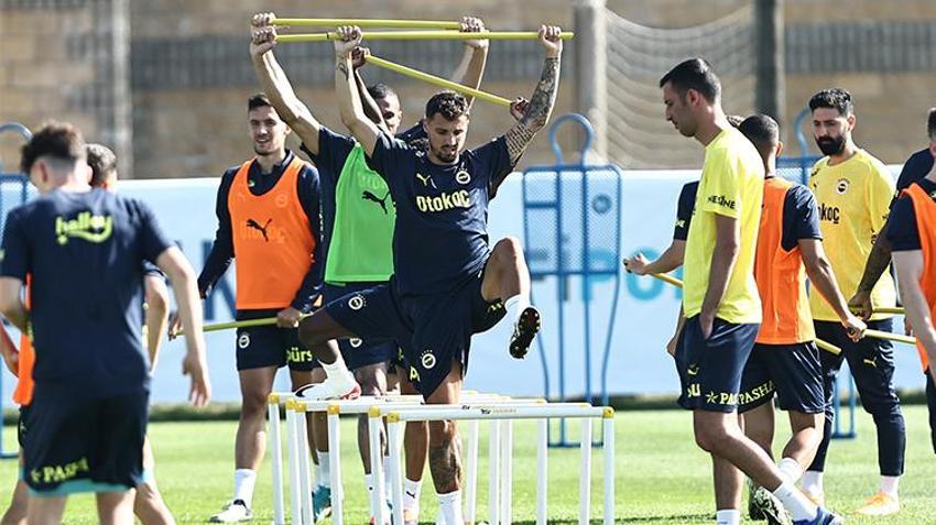 Krunic, İrfan Can Kahveci'yi yaktı kriz patladı! Mourinho, Ali Koç'a talimatı verdi, transfer olmayacak