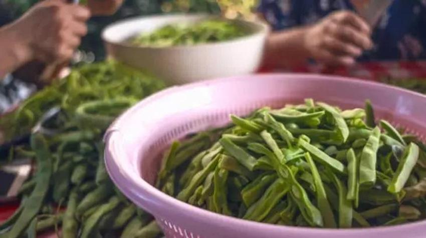 Japonların cilt sırrı: Lekeyi ve kızarıklığı anında geçiriyor! Bu sebzenin maskesini her hafta yapıyorlar! Cildi ay gibi parlatıyor