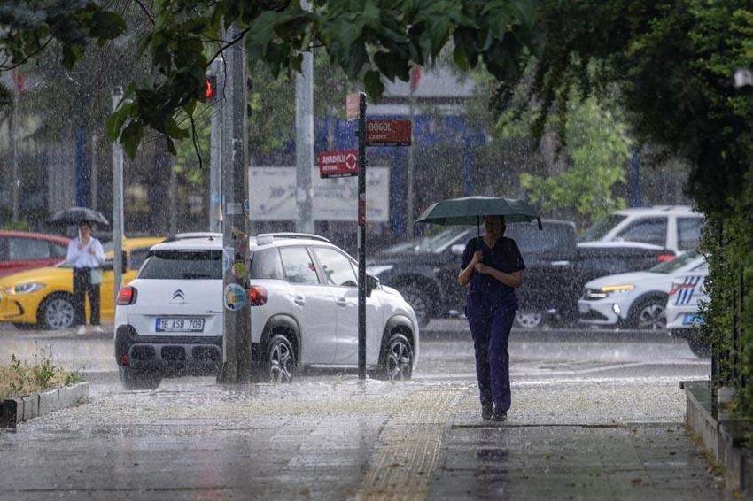 Meteoroloji'den 10 şehir için sağanak yağış uyarısı geldi!