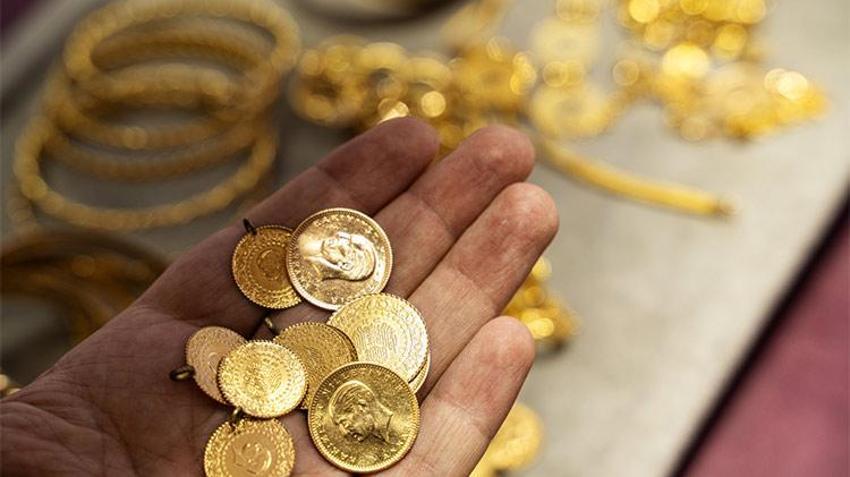 Altın yeni zirveye oynuyor! Tahminler değişti, gram altın için 3 bin 750 TL beklentisi oluştu