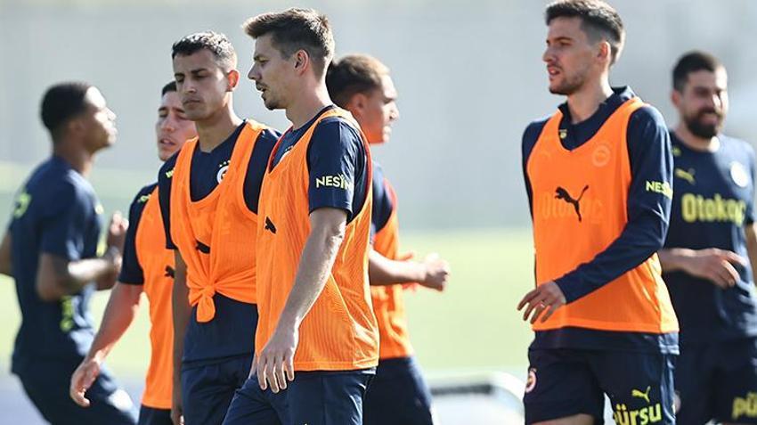 Krunic yetmedi, bir yıldız daha forma yüzü görmeyecek! Lille maçı öncesi kadro değişti