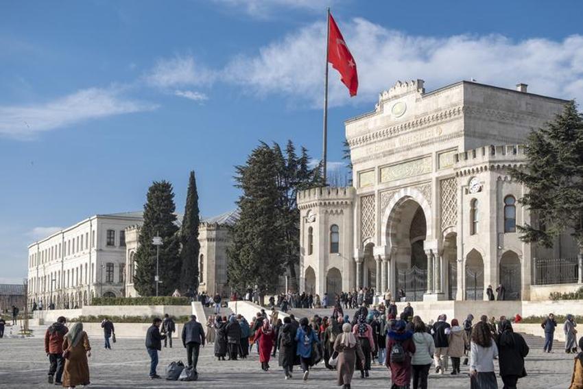 Üniversiteye başlayacak öğrencilere uzmanından tavsiyeler! “Dersi geçeyim yeter” demeyin, zamanla istekler değişir’
