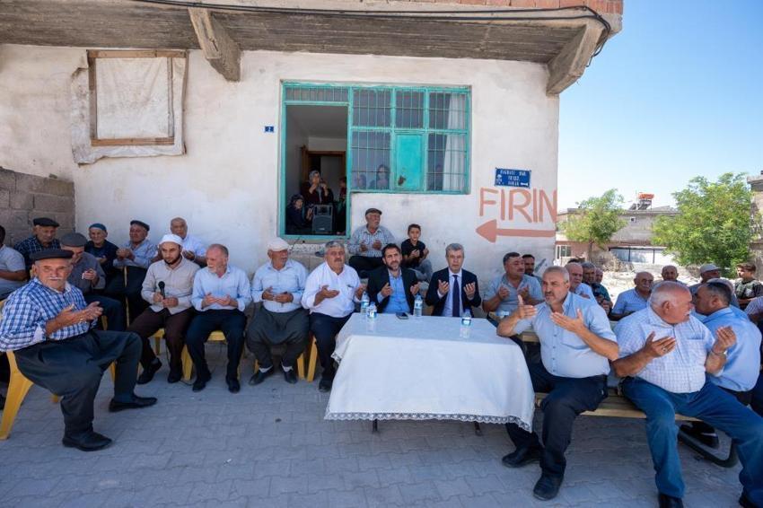6 Şubat depremlerinde zarar gören cami imece usulü onarılıp hizmete açıldı