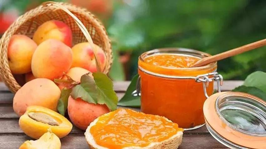Kıvamı tutmayan reçel yapma kaygısına son! Bu yöntemle kayısı reçeli kış boyunca şekerlenmiyor: Ev hanımları bunu hep yapıyor! Meyvesinin diri kalması için...