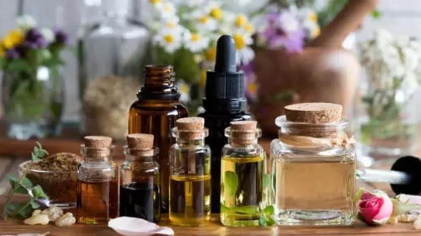 1 kaşığı dolap kokusunu yok ediyor! Kıyafette küflenmeye mutfakta çözüm var: Nemi vakum gibi çekiyor