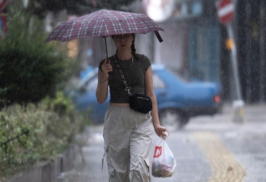 Son hava durumu raporu Meteoroloji tarafından açıklandı! Birçok il için gök gürültüsü sağanak yağış ve kuvvetli rüzgar uyarısı yapıldı