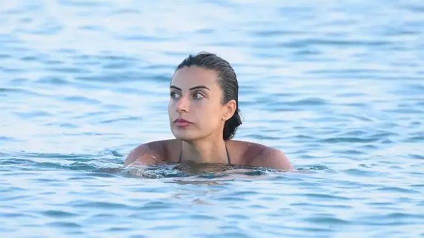 Duygu Çakmak'ın iskelede zor anları! Bikinisinin azizliğine uğradı