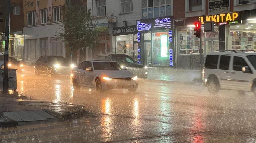 Aşırı sıcaklar bunaltacak sağanak yağışlar serinletecek! Meteoroloji son hava raporunu açıkladı