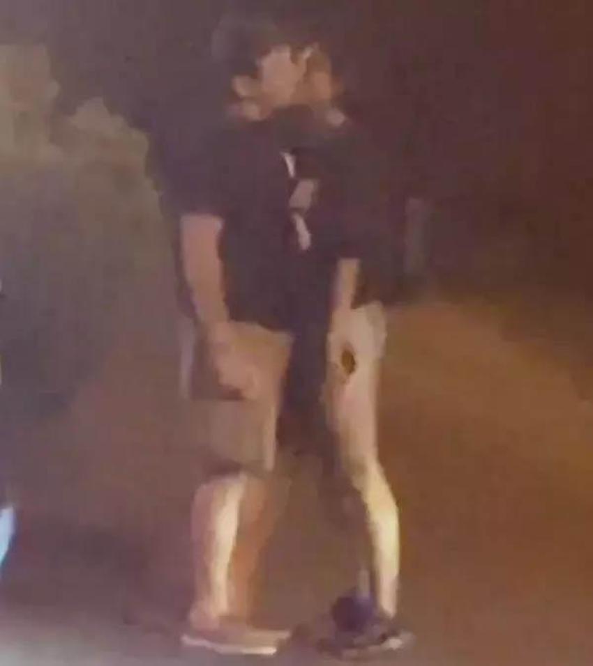 Kaya Çilingiroğlu yeni sevgilisiyle görüntülendi! 