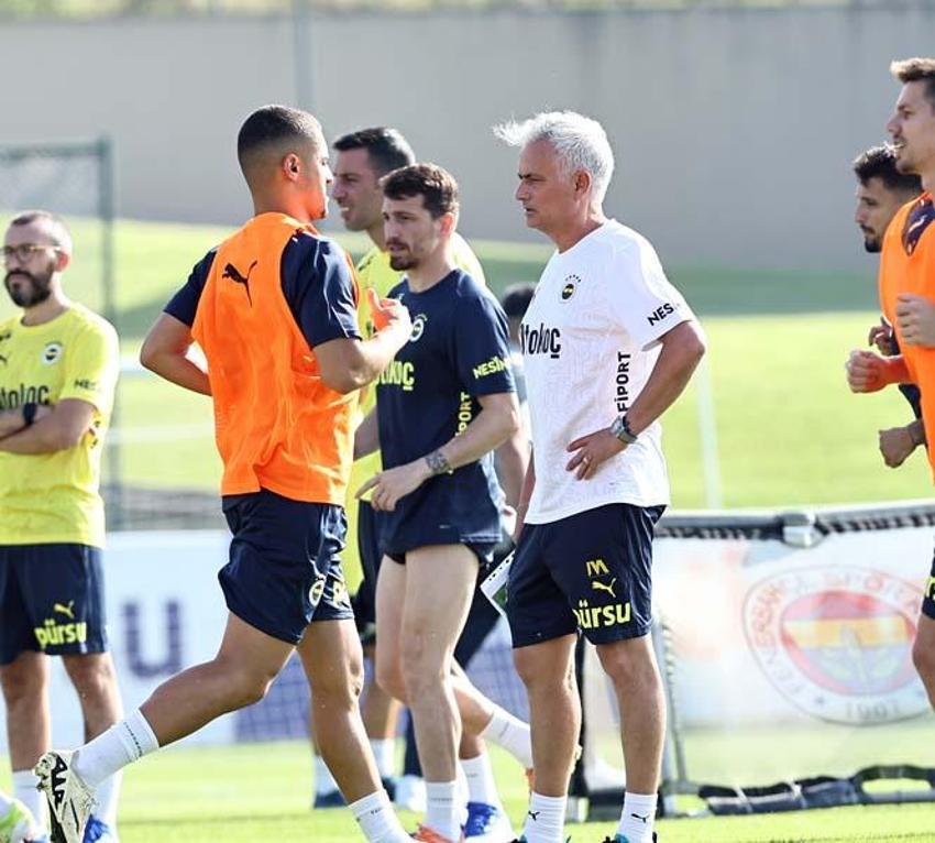 Fenerbahçe'de Mourinho Krunic'in üstünü çizdi! Başına bela olan bölgeye yıldız ismi getiriyor! 