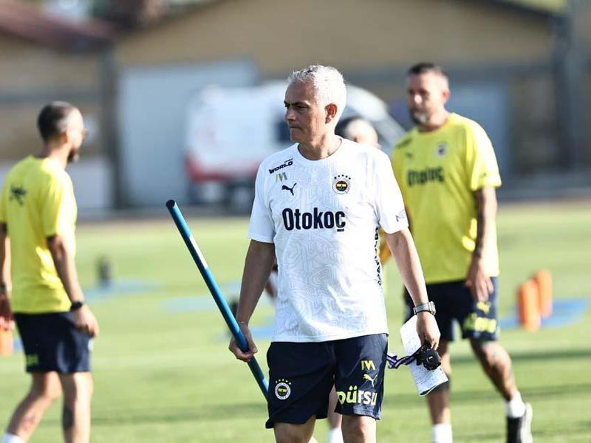 Fenerbahçe'de Mourinho Krunic'in üstünü çizdi! Başına bela olan bölgeye yıldız ismi getiriyor! 