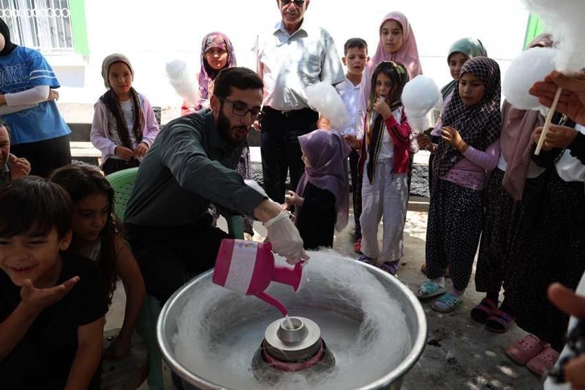 Adana'da imam sayesinde çocuklar Kur'an kursuna koşa koşa geliyor