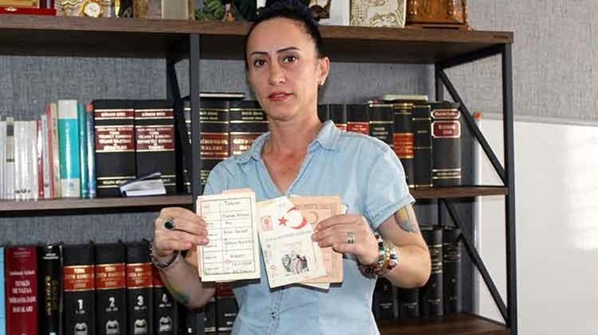 16 yaşındayken annesinin başkası olduğunu öğrendi: 32 yıldır gerçeğin peşinde!