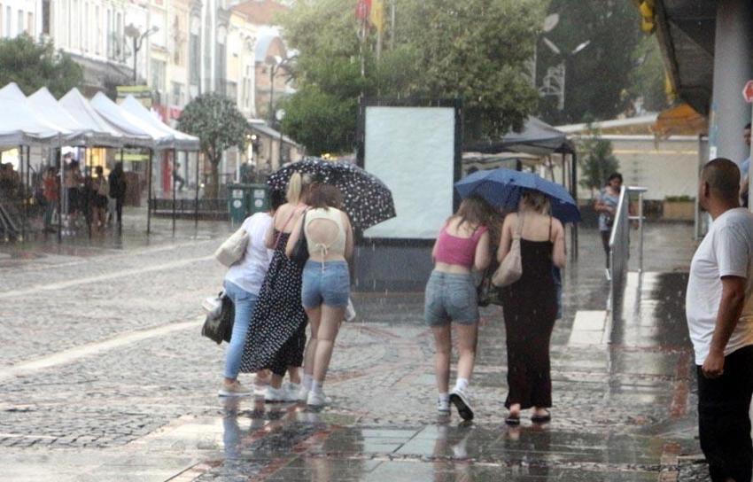 Meteoroloji birçok il için kuvvetli yağış uyarısında bulundu!