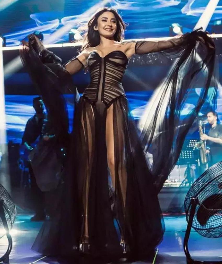 Melek Mosso hamile mi? İddialara yanıt verdi