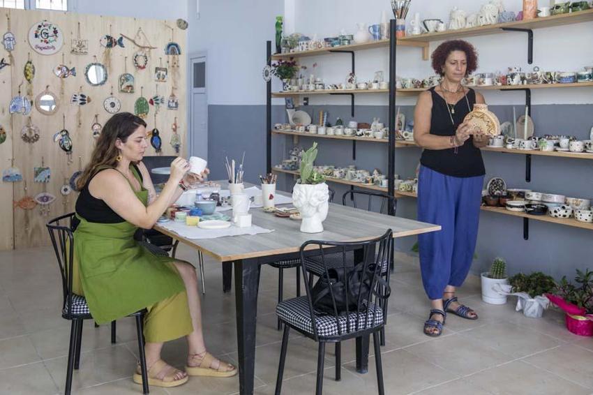 Mersinli kadın girişimci hobisini kazanca çevirdi! Hem satış yapıyor, hem öğretiyor