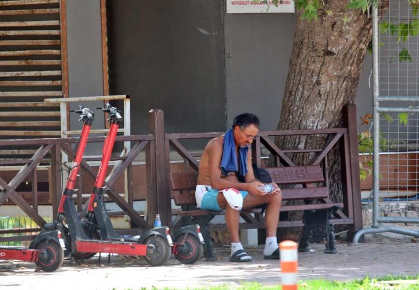 Doğu donacak batı ısınacak! Bazı illerde okullar tatil edildi, uzman isim İstanbullulara sıcaklık müjdesini verdi