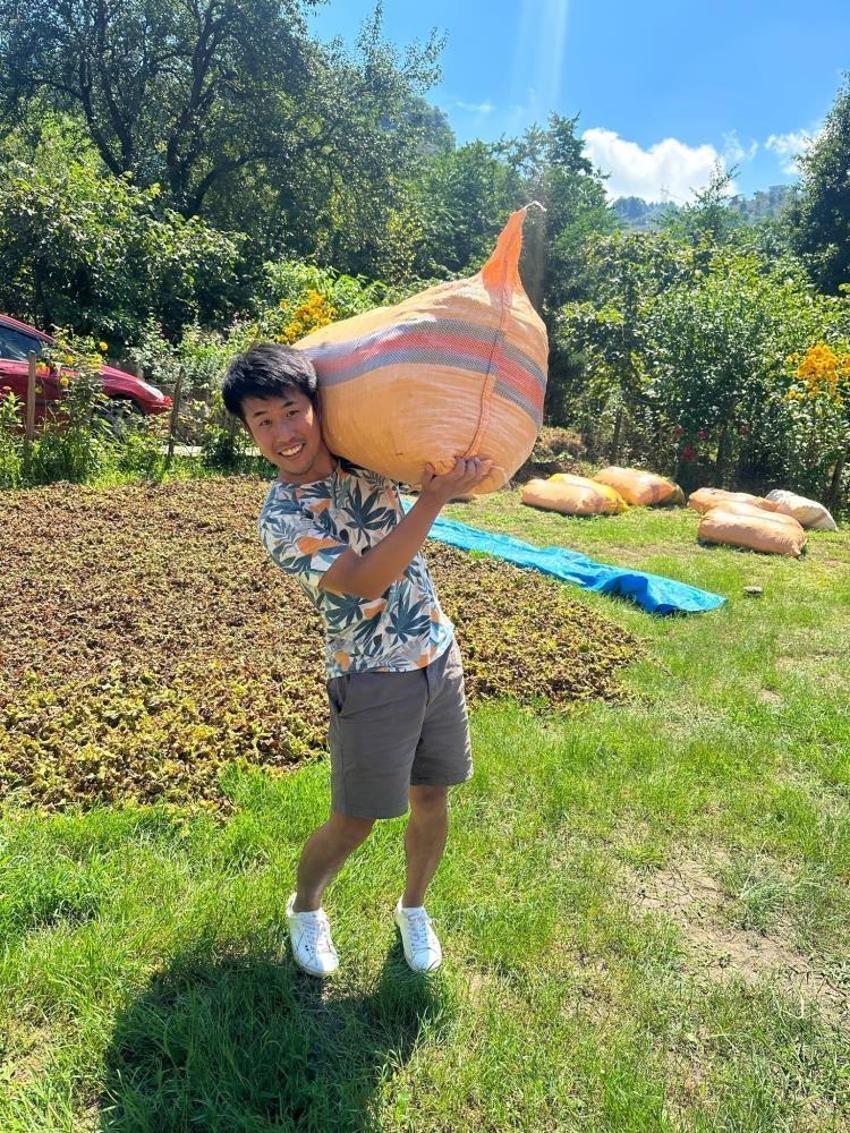 Giresunlu Demet davet etti, Japonya'dan tek bir amaç için geldi