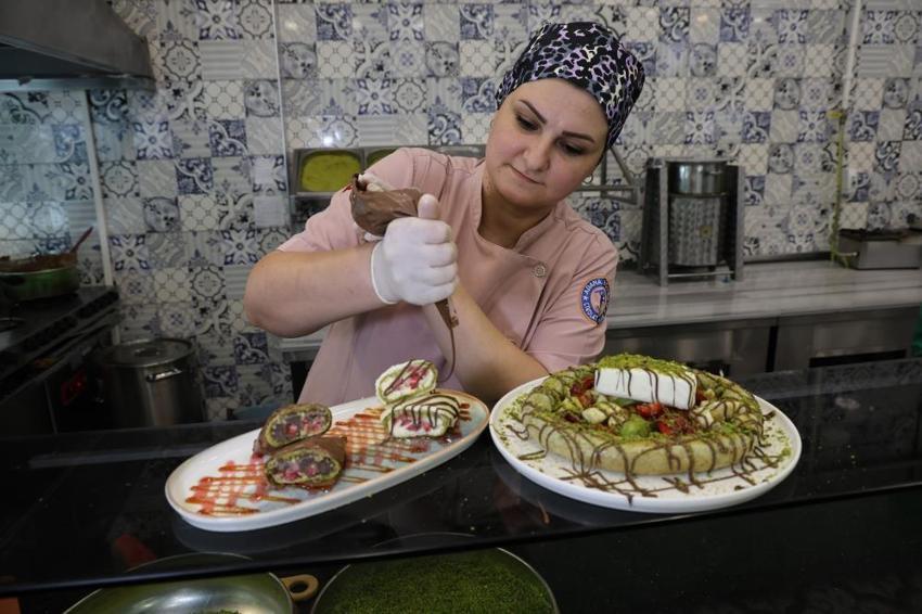 Yaz sıcakları geleneksel tatlıları dönüştürdü! Yerine daha ferahlatıcı meyveli tatlılar geldi