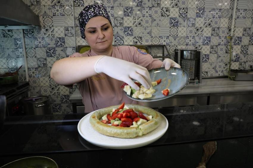 Yaz sıcakları geleneksel tatlıları dönüştürdü! Yerine daha ferahlatıcı meyveli tatlılar geldi