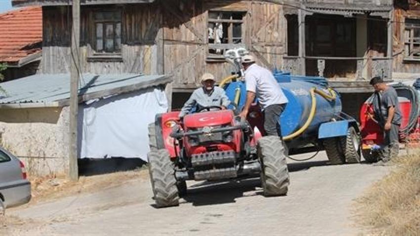 Bolu'da orman yangını sürüyor: İzmir'de başlayan yangın yerleşim yerlerine sıçradı! Yollar kapatıldı