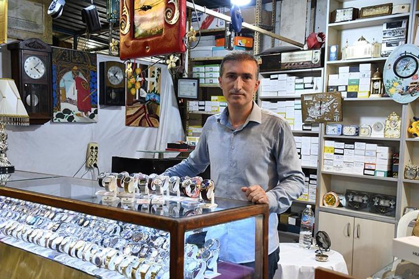 Adana'da memurluk yapıyordu, internetten öğrendi! Şimdi dükkanı bile var