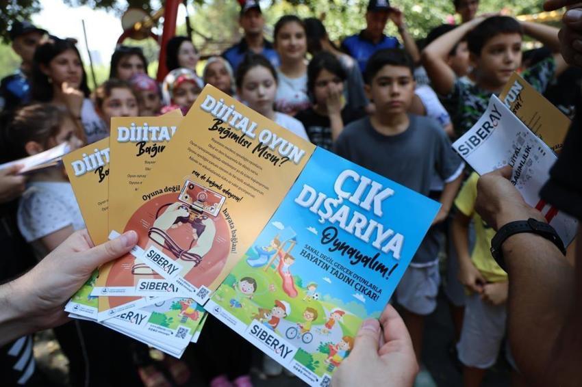 Adana'da dijital oyun bağımlılığına karşı farkındalık seferberliği! Kapı kapı dolaşıldı