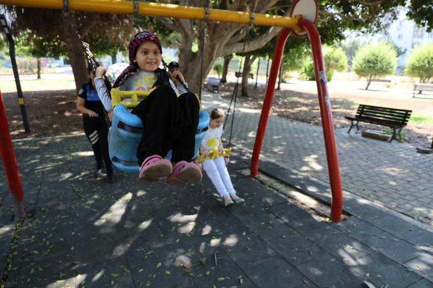 Adana'da dijital oyun bağımlılığına karşı farkındalık seferberliği! Kapı kapı dolaşıldı