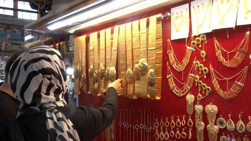 Fiyatları duyan akın etti! Kuyumcuda 800-900 bin TL'ye satılan Urfa Akıtması 20-30 bin TL'ye satılıyor