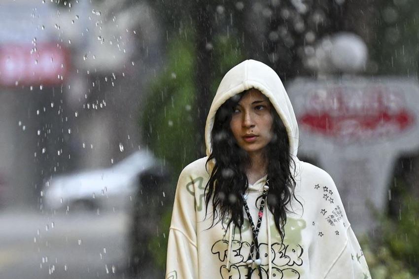 Hafta sonu hava nasıl olacak? Meteoroloji saat vererek uyardı: Toz aşımı ve sağanak yağış geliyor