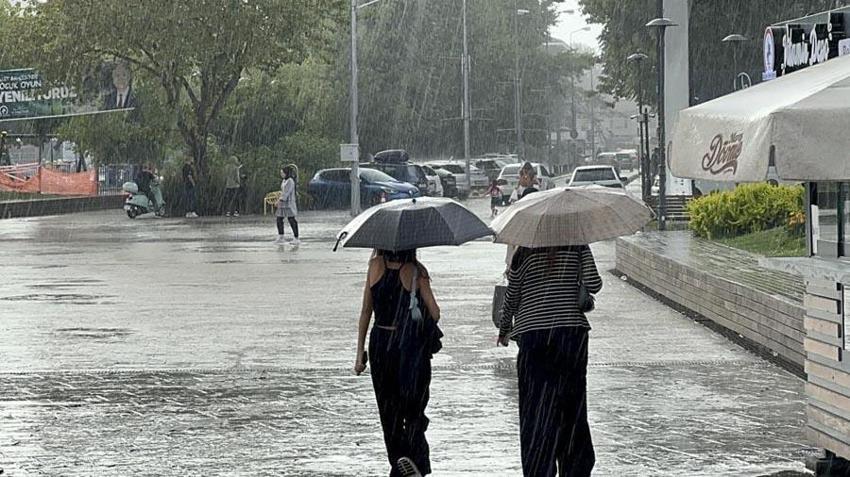 Hafta sonu hava nasıl olacak? Meteoroloji saat vererek uyardı: Toz aşımı ve sağanak yağış geliyor