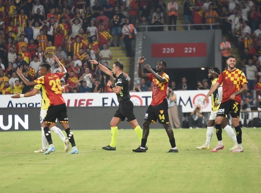Göztepe Fenerbahçe maçında 2-0 öne geçen Kanarya galibiyeti koruyamadı
