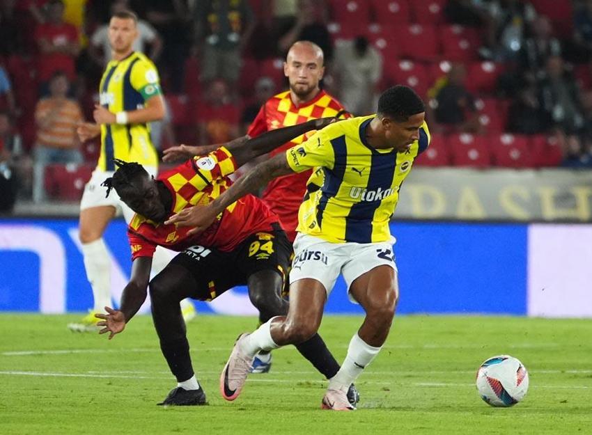 Göztepe Fenerbahçe maçında 2-0 öne geçen Kanarya galibiyeti koruyamadı