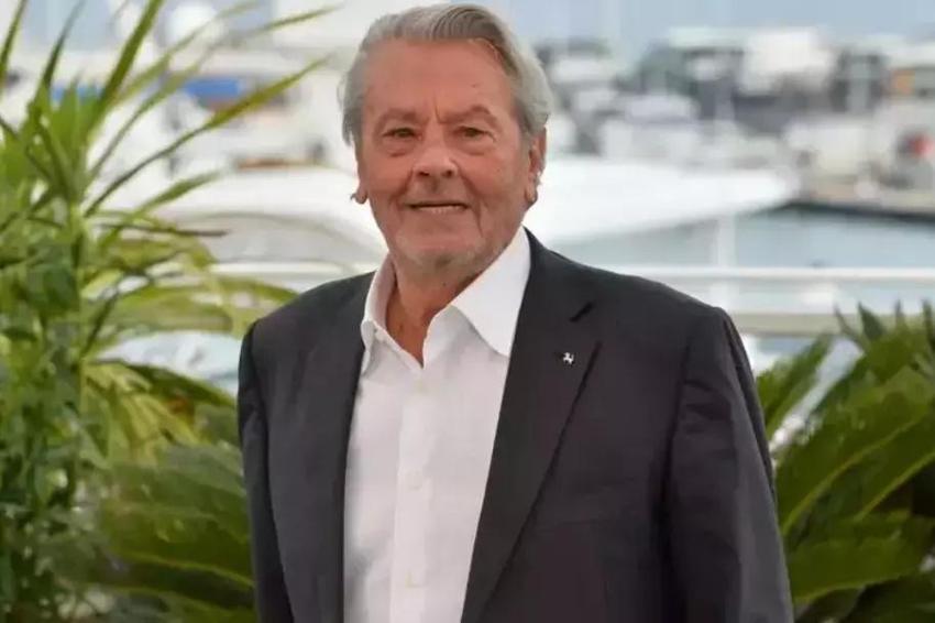 Alain Delon kimdir, öldü mü? Fransız aktör Alain Delon kaç yaşındaydı, hastalığı neydi?