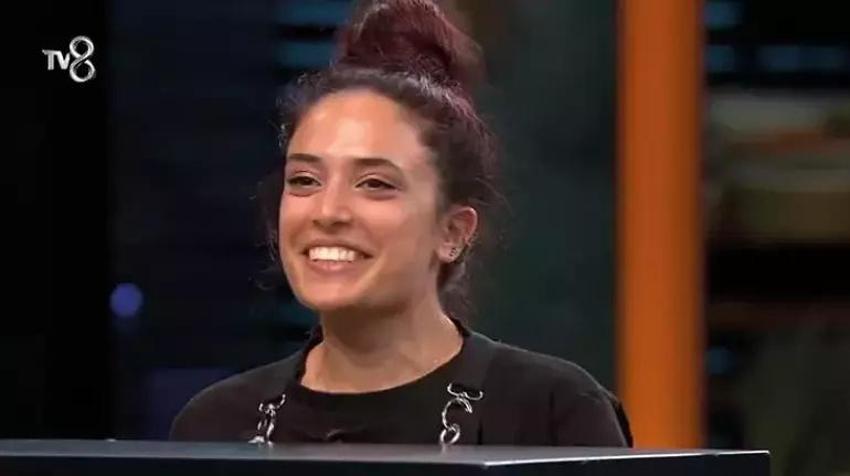 MasterChef'te elenen belli oldu! Kararı duyan Deniz yere yığıldı!