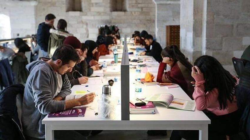 Üniversite kayıtları ne zaman başlıyor, nasıl yapılır, gerekli belgeler nelerdir?