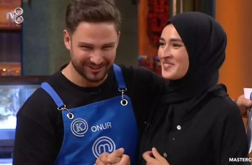 MasterChef Beyza ve Onur sevgili mi? Sosyal medya çalkalanıyor! Aşk mı, dostluk mu?