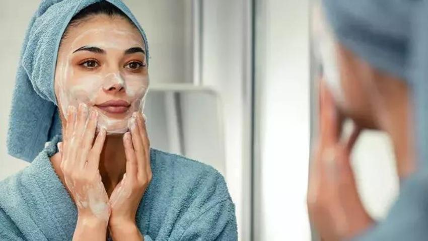 Tarihçiler onu "Şifalı kil" diye biliyordu! Güzelliğin şifresi bu çamurda: Artık her evde var! 10 dakikada değiştiriyor