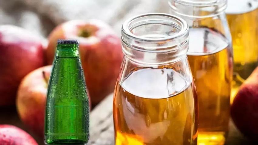 Maden suyuna 1 damla sirke atınca vücutta neler neler oluyor! İlk yudumda şifa damarlarınıza işliyor