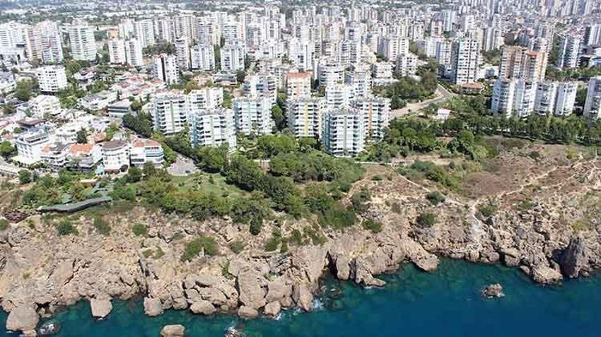 Otel fiyatları turistleri kiralık evlere yöneltti! Antalya'da izinsiz ev kiralayanlara 100 bin lira ceza uyarısı