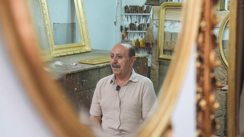 12 yaşından beri ahşapları nakış gibi işliyor: İstanbul'un son varak ustası yetiştirecek çırak bulamıyor