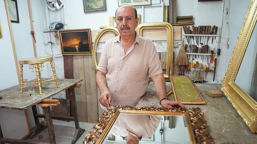 12 yaşından beri ahşapları nakış gibi işliyor: İstanbul'un son varak ustası yetiştirecek çırak bulamıyor