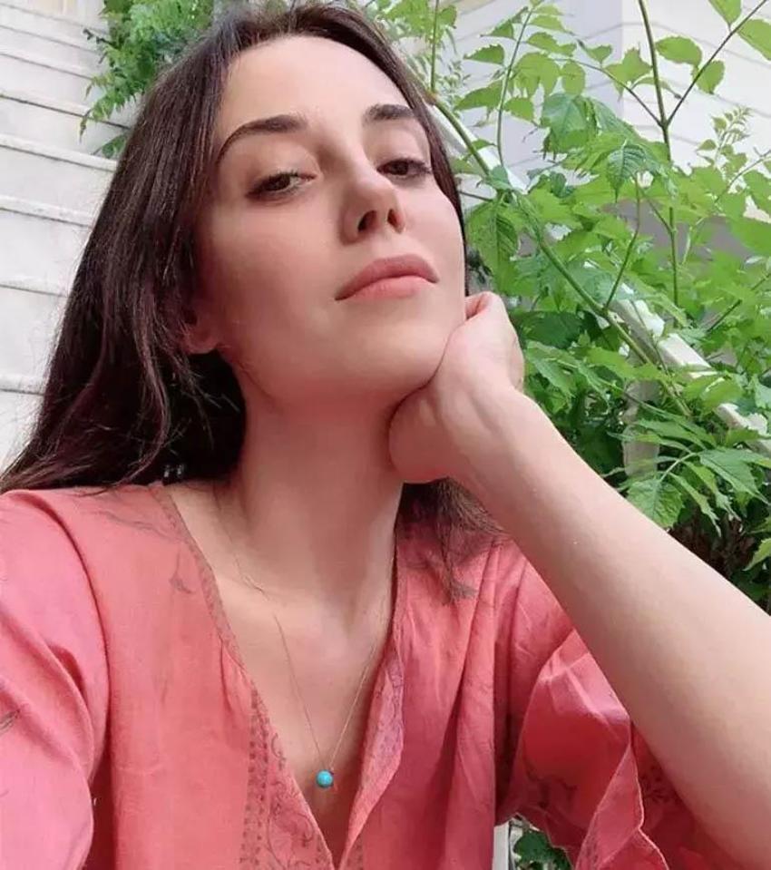 Uzun süredir hayatında kimse yok! Cansu Dere'nin aşk itirafı! 
