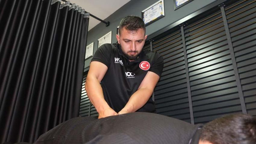 Memurluğu bırakıp bu işe girdi! Şampiyonların şampiyonu oldu